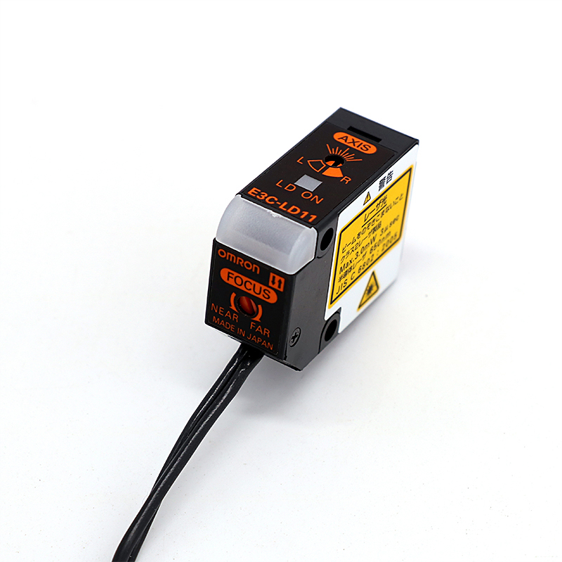 OMRON 欧姆龙 小型探头放大器分离型光电开关 E3C-JB4P 2M