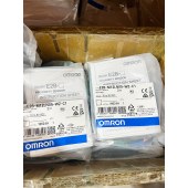 OMRON 欧姆龙 接近传感器 E2B-M12LN05-WZ-C1 2M