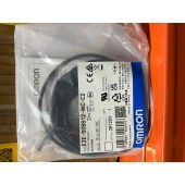 OMRON 欧姆龙 小径型接近传感器 E2E-S05S12-WC-C2 2M OMS